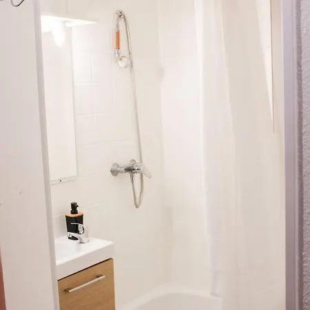 Studio-parking-wifi-disney A 10 Minutes * 布西圣乔治